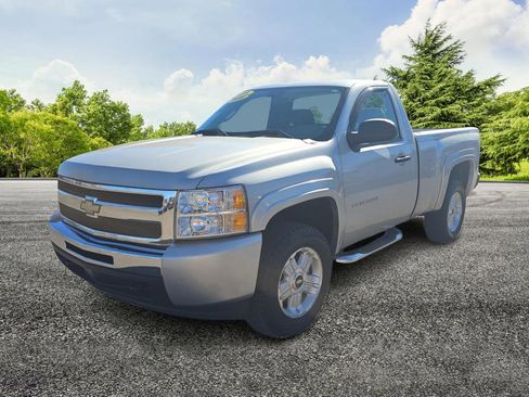 Used 2010 Chevrolet Silverado 1500 W/T w/ LS Package image 3