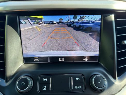 Used 2021 GMC Acadia AT4 w/ LPO, 'HIT The Road' Package AWD/4WD image 28