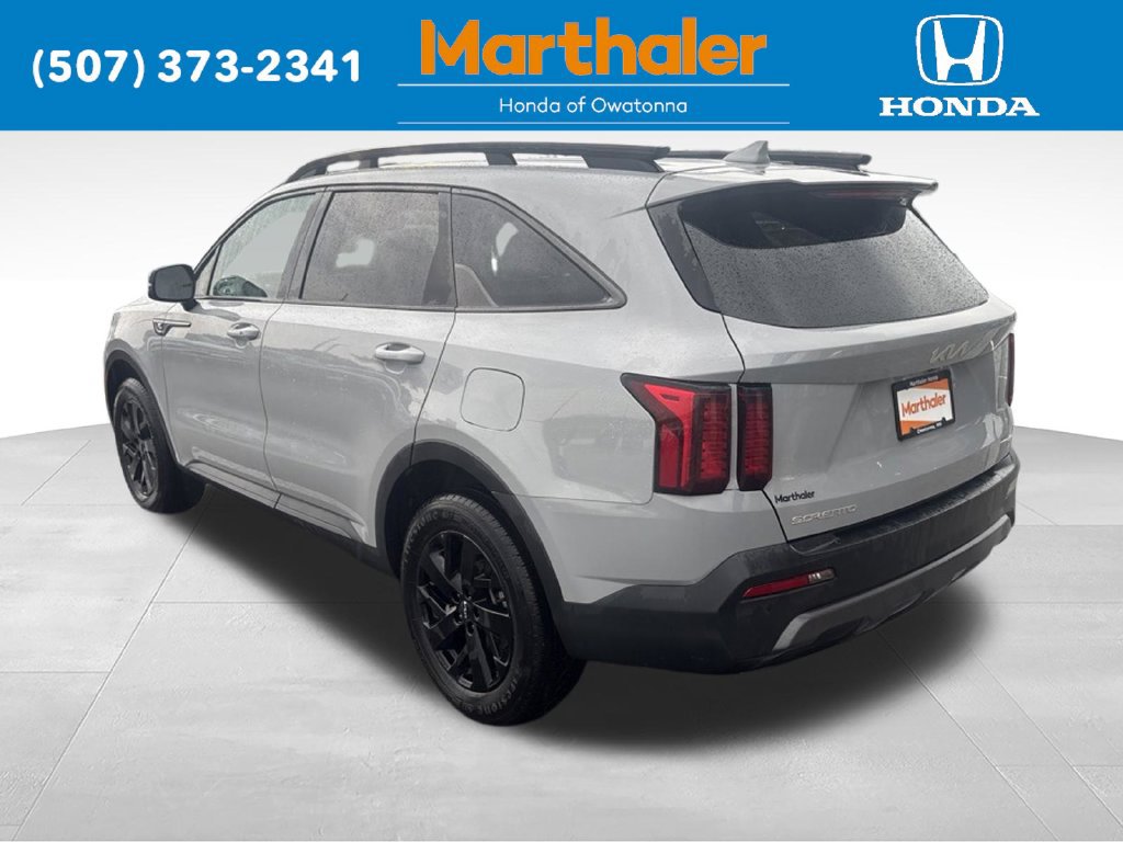 Used 2023 Kia Sorento S AWD/4WD image 3