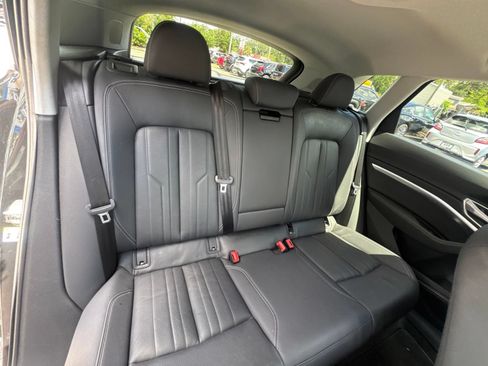 Used 2022 Audi e-tron Premium Plus AWD/4WD image 19