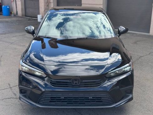 Used 2023 Honda Civic Sport image 2