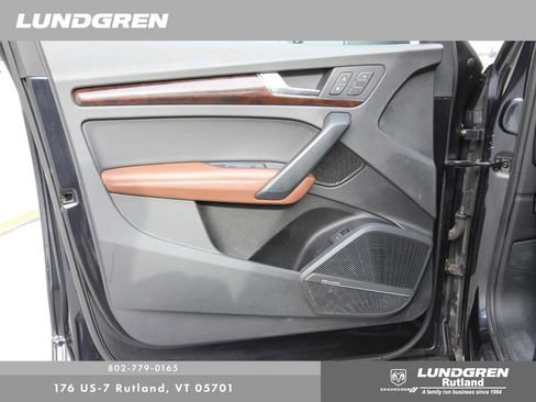 Used 2019 Audi Q5 2.0T Premium Plus w/ Premium Plus Package image 12