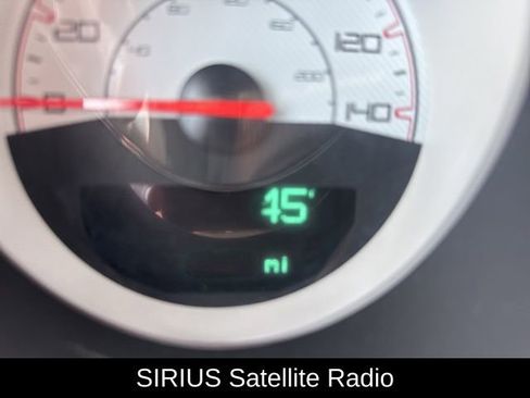 Used 2014 Dodge Challenger SXT Plus image 4