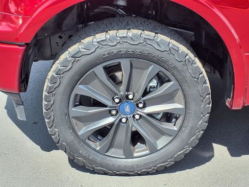 Used 2019 Ford F150 XLT w/ Equipment Group 302A Luxury AWD/4WD image 28