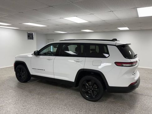 Used 2021 Jeep Grand Cherokee L Laredo image 6