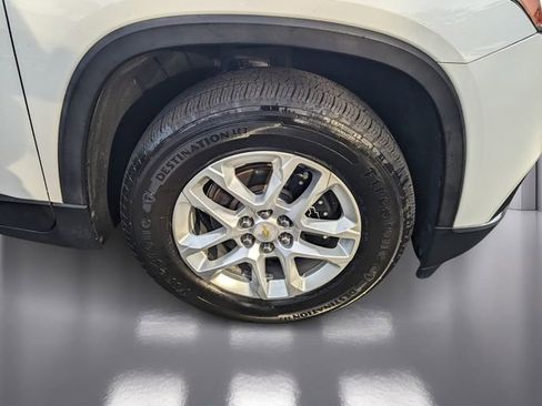 Used 2019 Chevrolet Traverse LT image 19