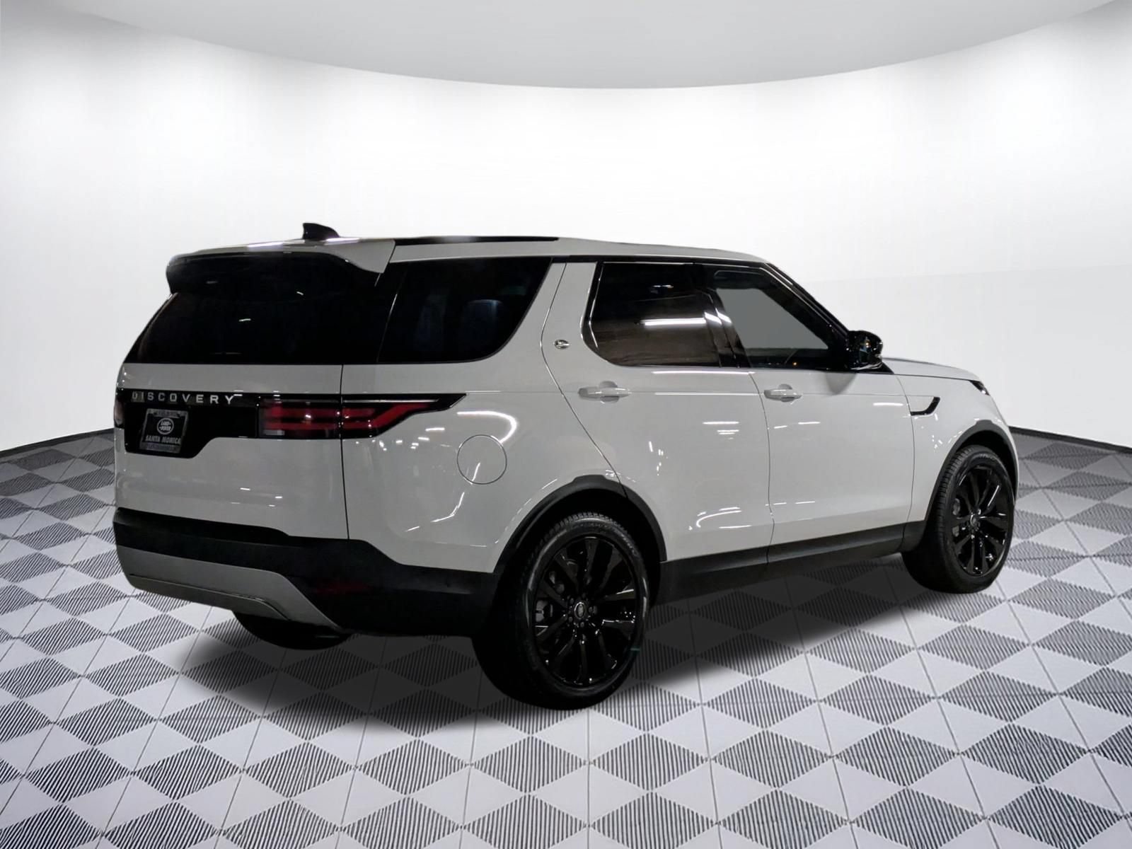 New 2026 Land Rover Discovery S AWD/4WD image 5