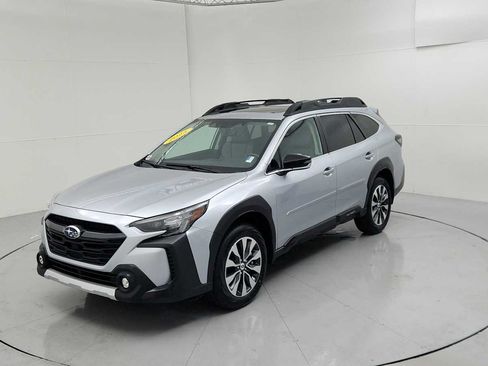 Certified 2025 Subaru Outback Limited w/ Popular Package #2 AWD/4WD image 4