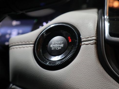 Certified 2024 Jeep Compass Limited image 29