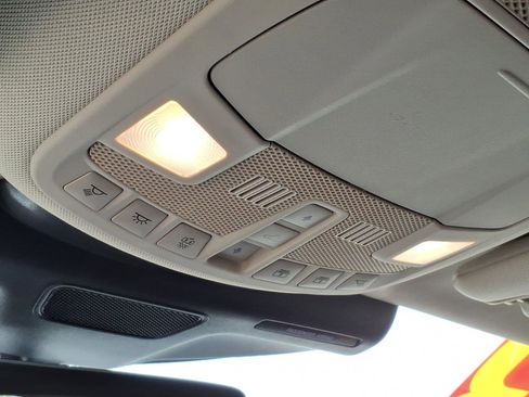 Used 2023 Lincoln Nautilus Reserve image 21