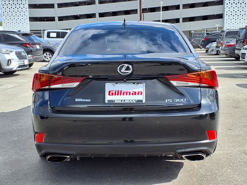 Used 2018 Lexus IS 300 w/ Premium Package RWD image 22