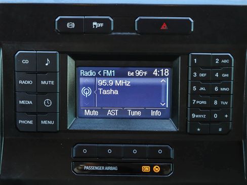 Used 2019 Ford F250 XLT w/ XLT Value Package AWD/4WD image 17