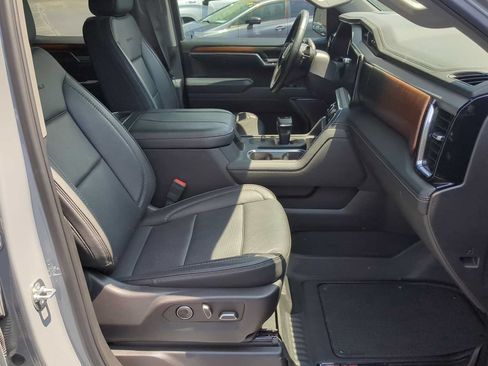 Used 2025 GMC Sierra 1500 Denali w/ Denali Reserve Package AWD/4WD image 30