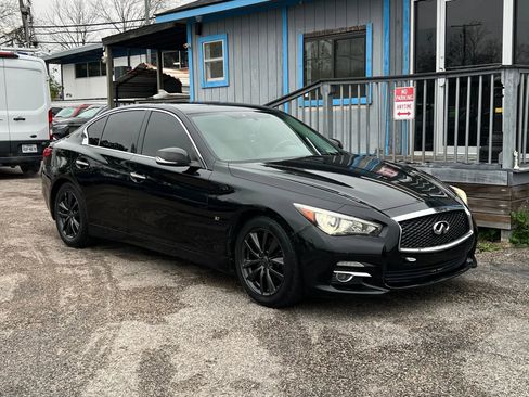 Used 2015 INFINITI Q50 Premium w/ Deluxe Touring Package image 4