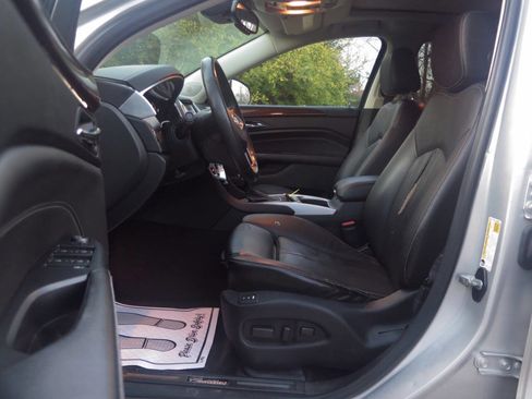 Used 2014 Cadillac SRX Luxury w/ Driver Awareness Package image 10