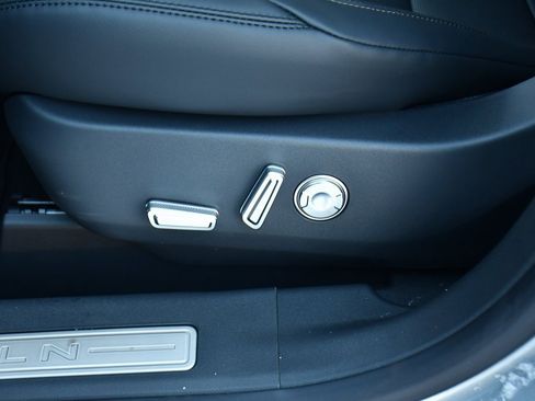 Used 2026 Lincoln Nautilus Premier w/ Equipment Group 102A image 14