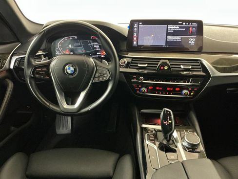 Used 2021 BMW 530i RWD image 9