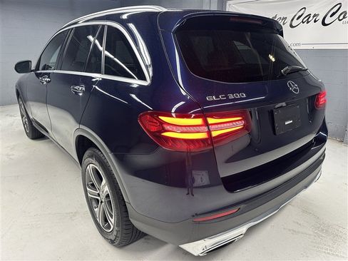 Used 2018 Mercedes-Benz GLC 300 4MATIC image 4