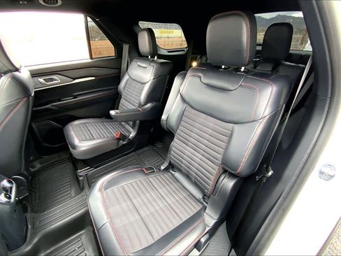 Used 2025 Ford Explorer ST-Line image 20