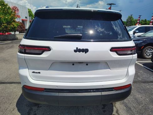 Used 2025 Jeep Grand Cherokee L Altitude AWD/4WD image 5