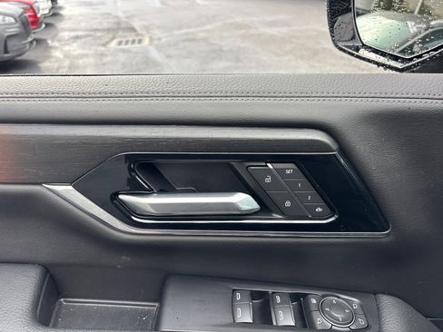 Used 2025 GMC Yukon Denali w/ LPO, Floor Liner Package AWD/4WD image 12