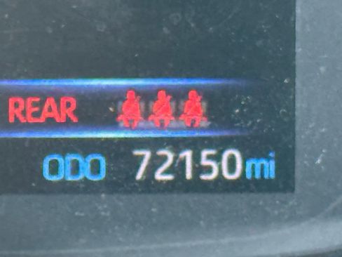 Used 2022 Toyota Corolla Cross LE image 17