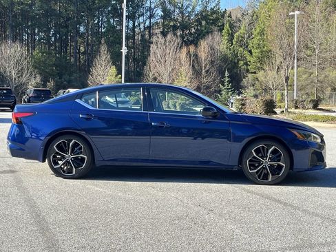 Used 2024 Nissan Altima 2.5 SR w/ SR Premium Package image 25