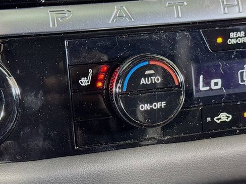 New 2026 Nissan Pathfinder SL AWD/4WD image 17