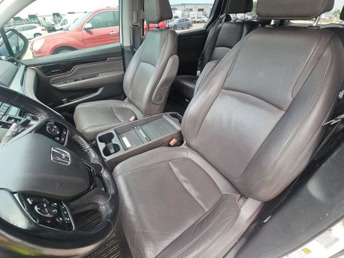 Used 2019 Honda Odyssey Elite image 2