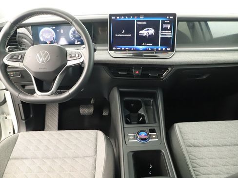 Used 2025 Volkswagen Tiguan S FWD image 18