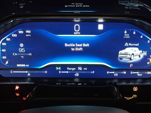 Used 2022 Chevrolet Silverado 1500 ZR2 w/ Technology Package image 27