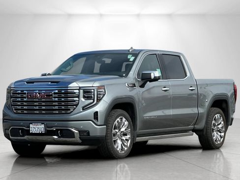 Used 2023 GMC Sierra 1500 Denali w/ Denali Reserve Package AWD/4WD image 7