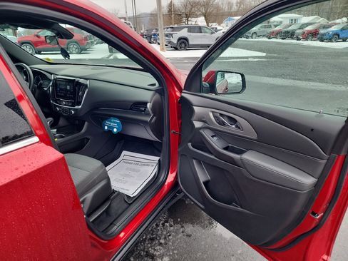 Certified 2024 Chevrolet Traverse LT image 35