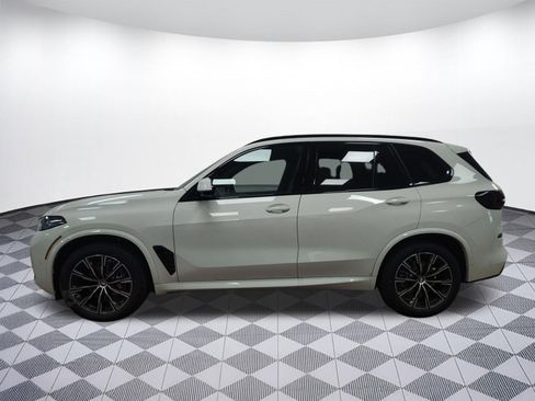 Used 2026 BMW X5 xDrive40i w/ M Sport Package image 2