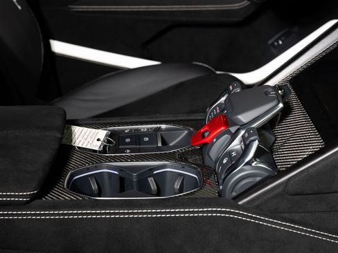 Used 2024 Lamborghini Urus Performante image 37