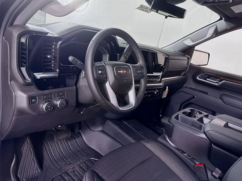 New 2026 GMC Sierra 1500 SLE AWD/4WD image 3