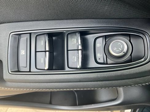 Used 2020 Subaru Forester Premium AWD/4WD image 29