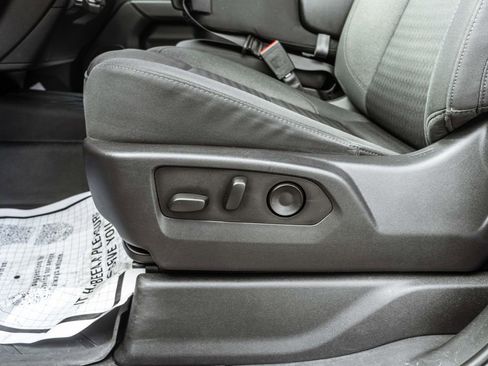 Used 2023 Chevrolet Silverado 1500 Custom image 25