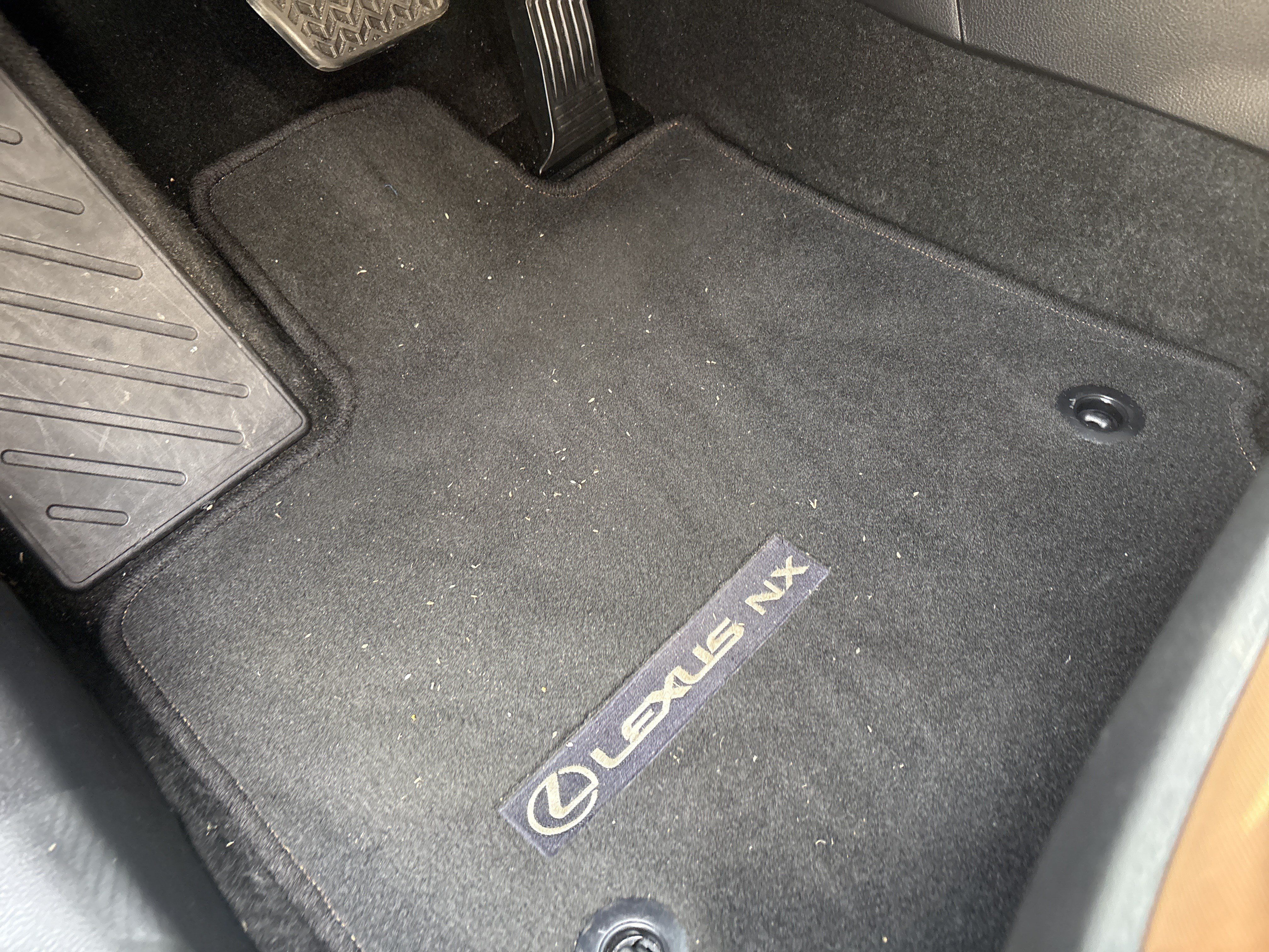 Used 2025 Lexus NX 450h+ AWD w/ Accessory Package (Z2) image 17