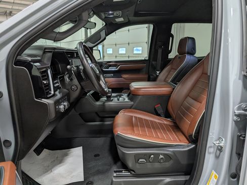 Used 2025 GMC Sierra 1500 Denali Ultimate AWD/4WD image 16