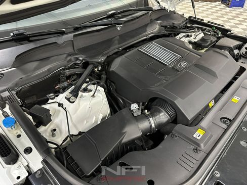 Used 2018 Land Rover Range Rover Supercharged AWD/4WD image 55