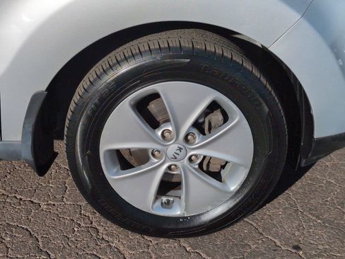 Used 2016 Kia Soul image 9