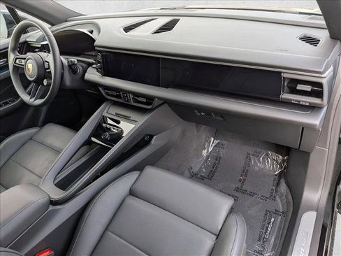 Used 2025 Porsche Macan 4S Electric image 25