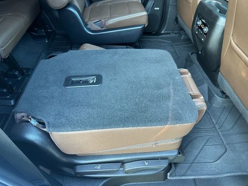 Used 2022 Chevrolet Tahoe High Country image 30