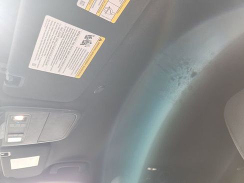 Used 2020 Ford Explorer XLT image 19