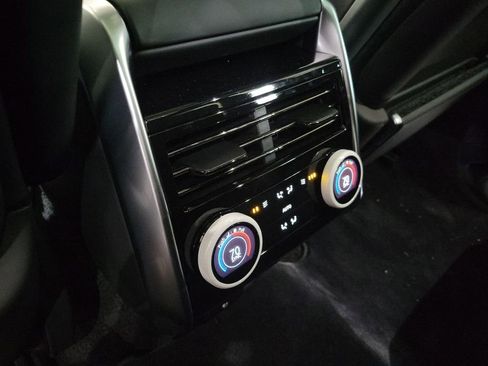 New 2026 Land Rover Range Rover SV AWD/4WD image 24