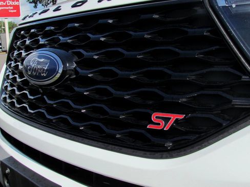 Used 2022 Ford Explorer ST w/ Equipment Group 401A AWD/4WD image 17