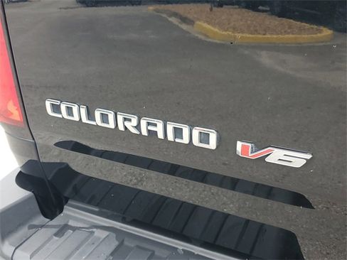 Used 2019 Chevrolet Colorado Z71 image 9