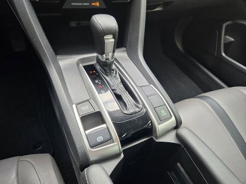 Used 2018 Honda Civic Touring image 13