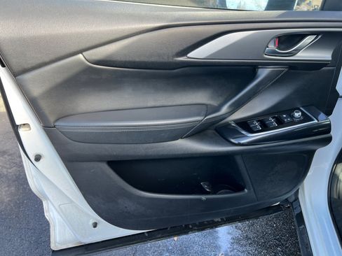 Used 2017 MAZDA CX-9 Touring image 19